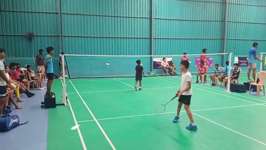 Juniors on court